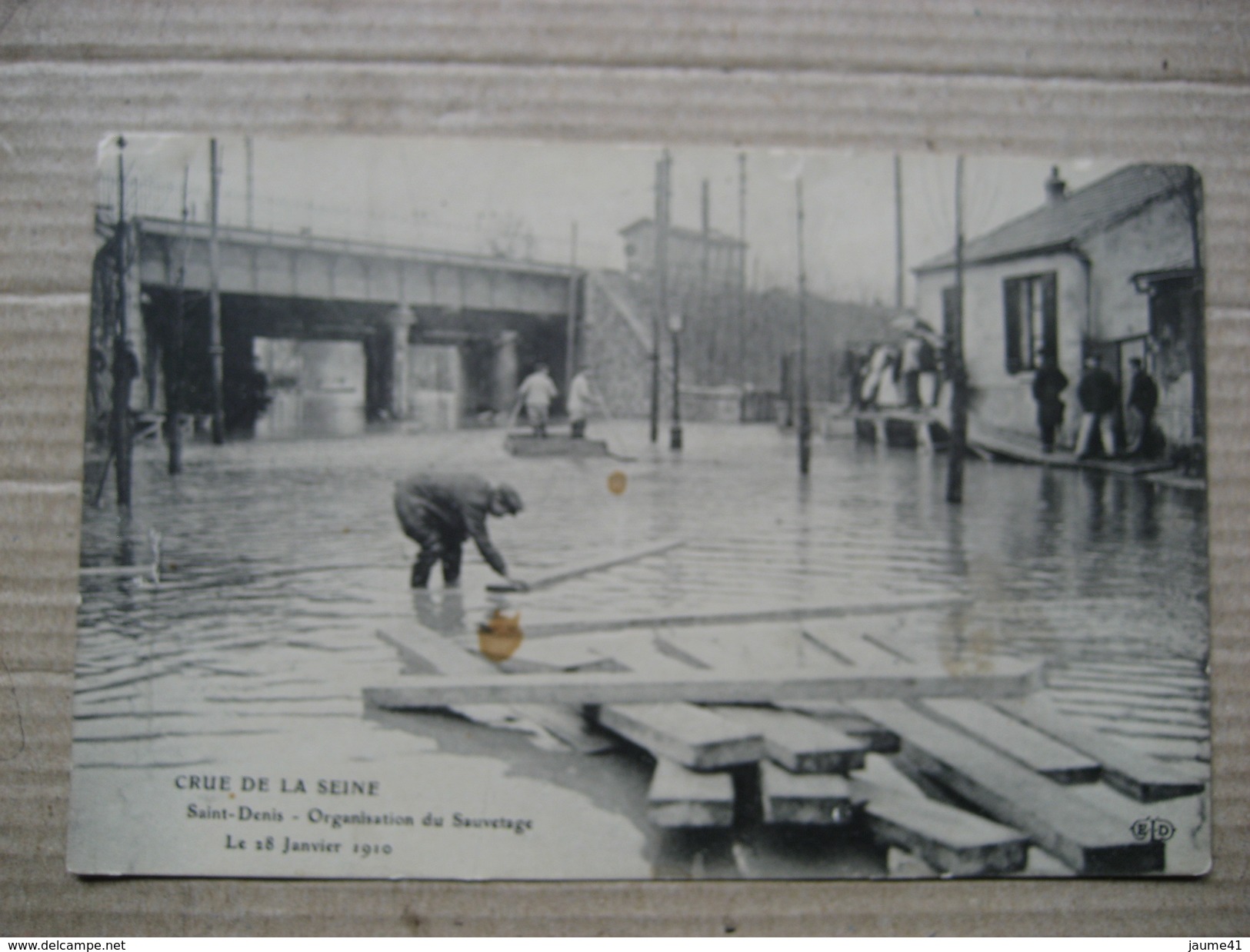 SEINE SAINT DENIS  93   SAINT DENIS  -  ORGANISATION DU SAUVETAGE  INONDATION  LE 28  JANVIER 1910     ANIME - Saint Denis