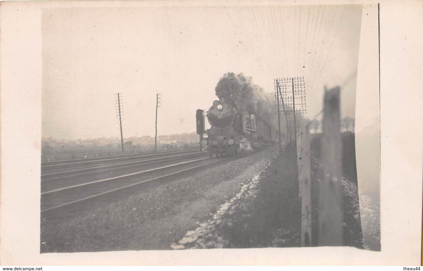 ¤¤  -  Carte-Photo  -    Train En Sortie De Gare  , Chemin De Fer   -  ¤¤ - Eisenbahnen