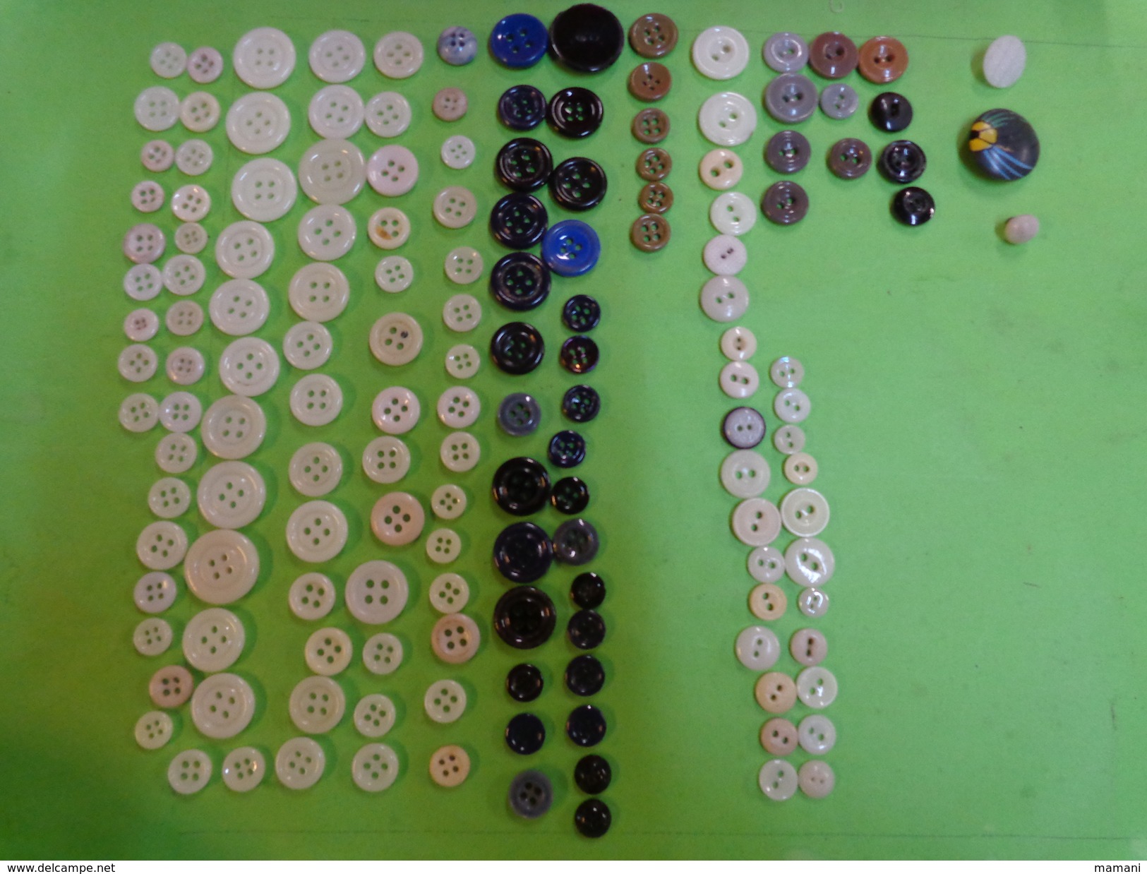 Lot De Boutons Anciens (+120g) Verre Lot 1 - Buttons