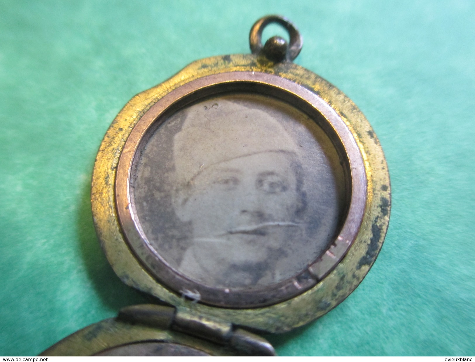 Bijou Fantaisie Ancien/Médaille/2 Photos à L'Intérieur/Pendentif Gousset Plaqué Or Pour Chaînette/ Vers 1914-18  BIJ28 - Anhänger