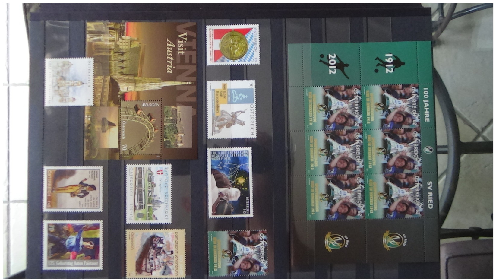 C Collection de Blocs, carnets et timbres ** de FINLAND et d'AUTRICHE années 2010. A saisir !!!