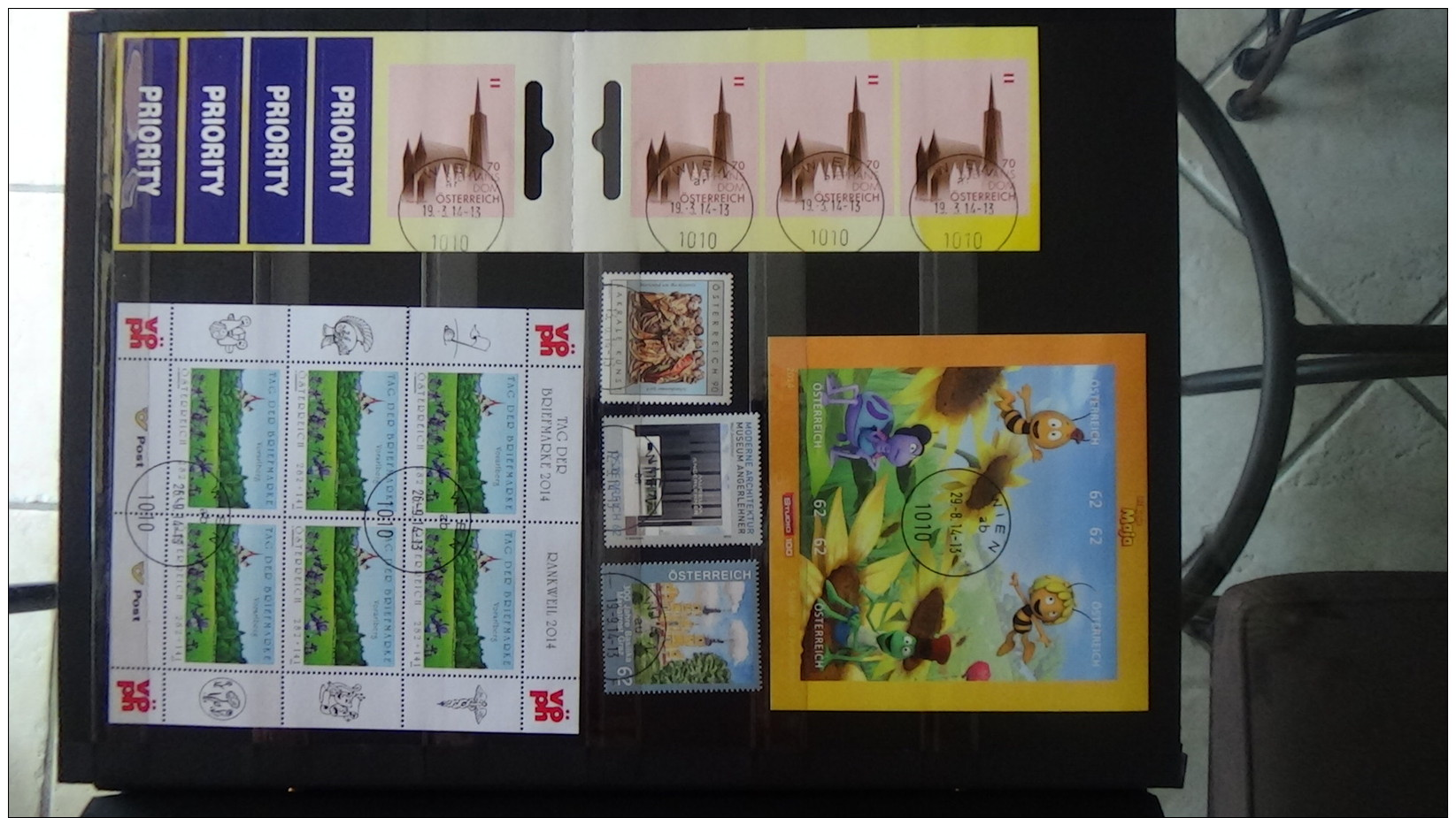 C Collection de Blocs, carnets et timbres  oblitérés de FINLAND et d'AUTRICHE années 2010. A saisir !!!