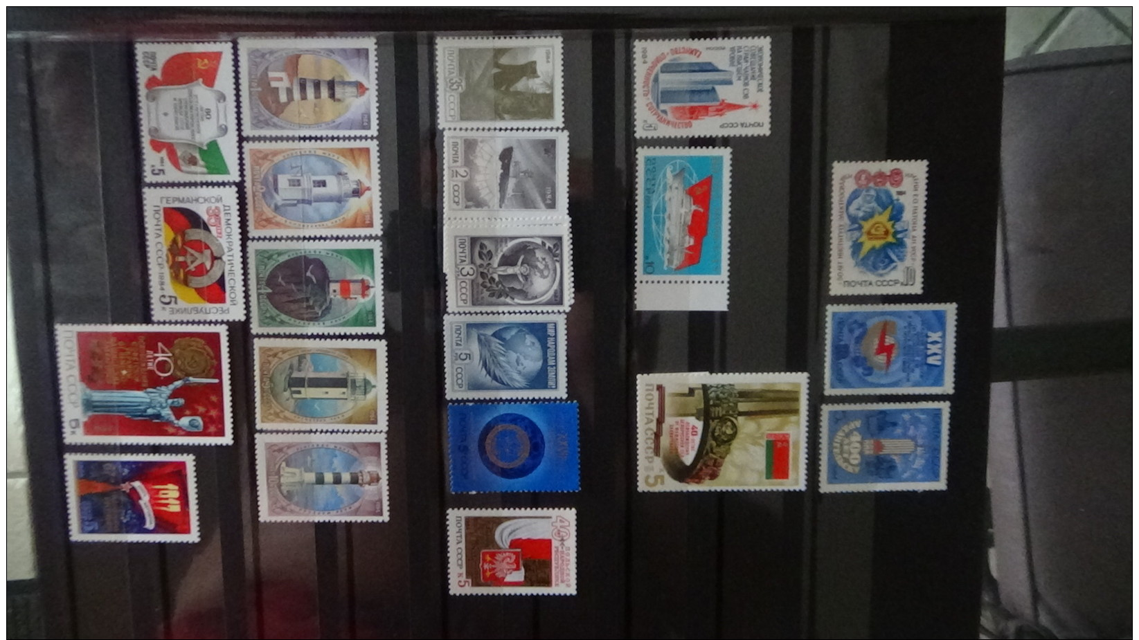 C Collection de Blocs et timbres  ** d'URSS (NOYTA CCCP) et autres pays  A saisir !!!