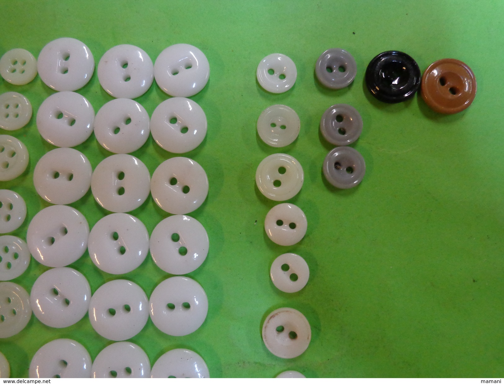 Lot De Boutons Anciens (+110g) Verre Lot 2 - Buttons