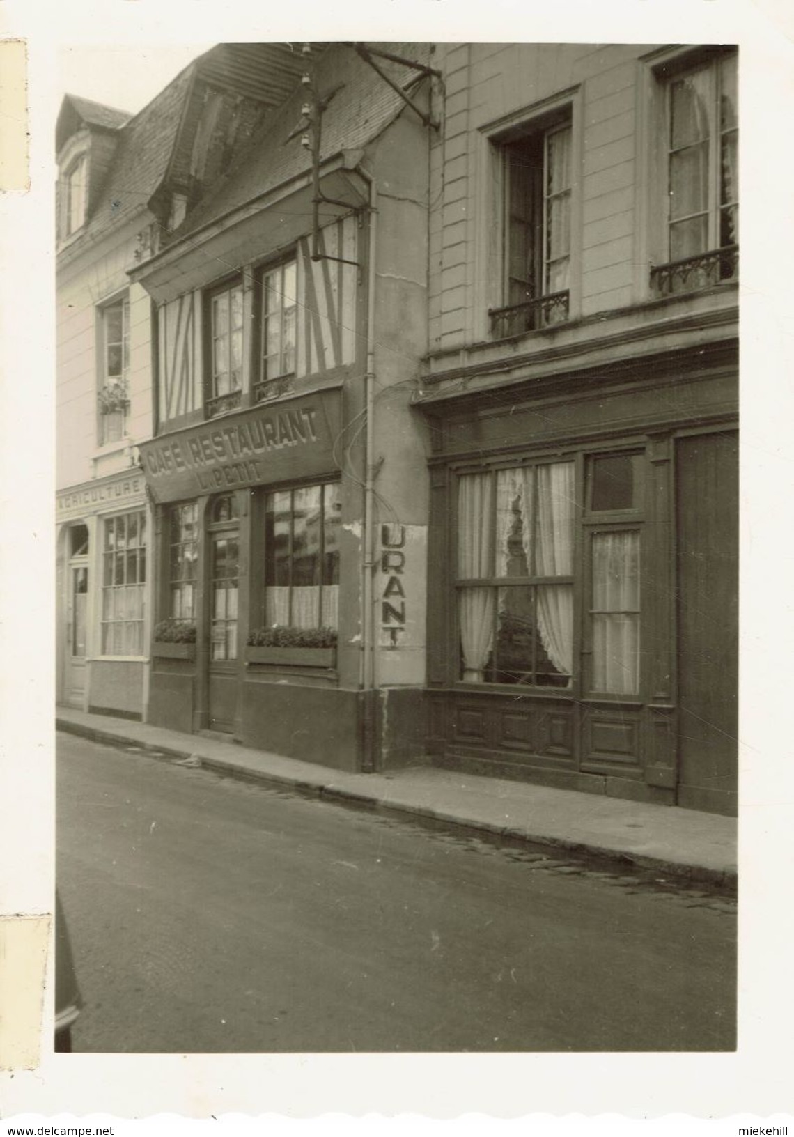 SAINT SAENS-PHOTOGRAPHIE ORIGINALE CAFE-RESTAURANT L.PETIT - Saint Saens