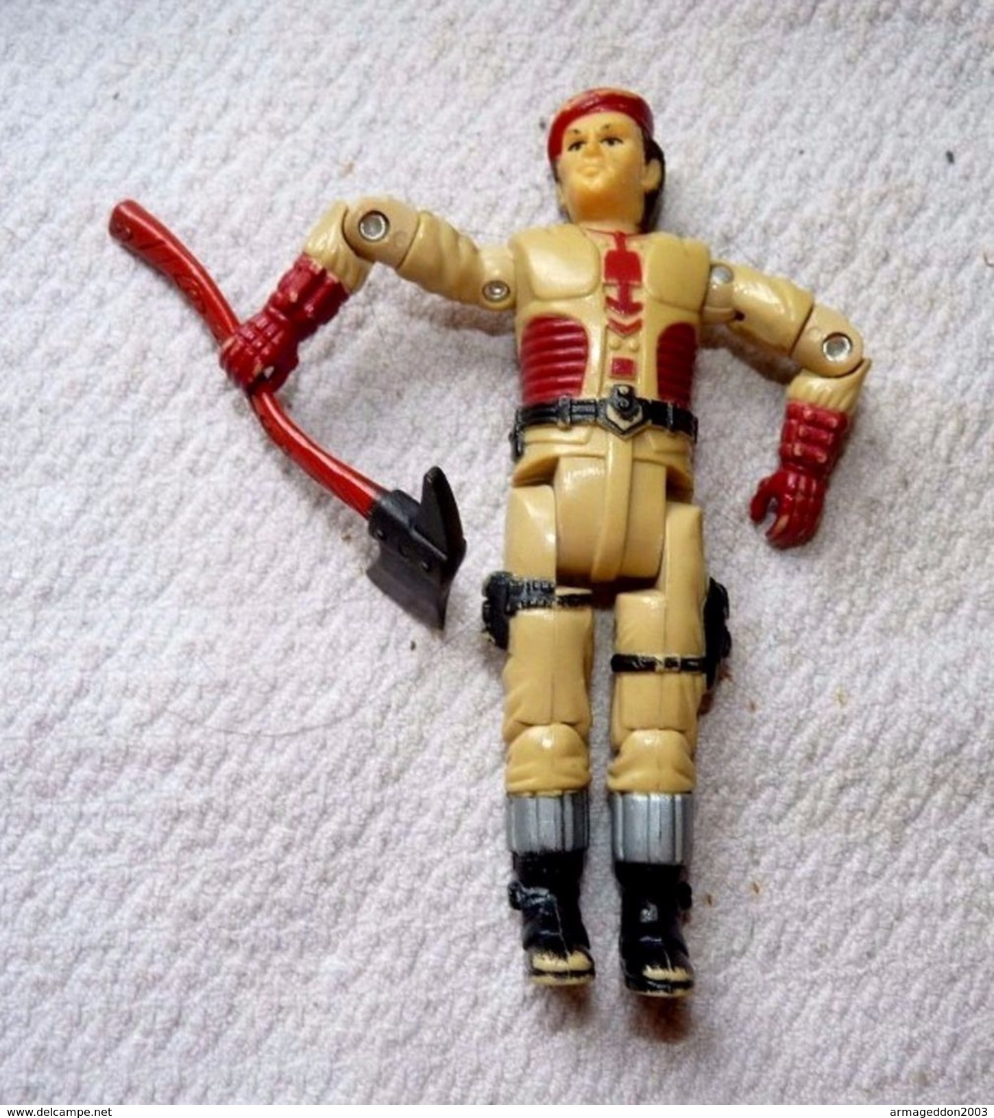 ANCIENNE Figurine GIJoe BERET ROUGE Vintage BON ETAT AVEC HACHE   PAS DE MARQUE LA HACHE A ETE RAJOUTEE - GIJoe