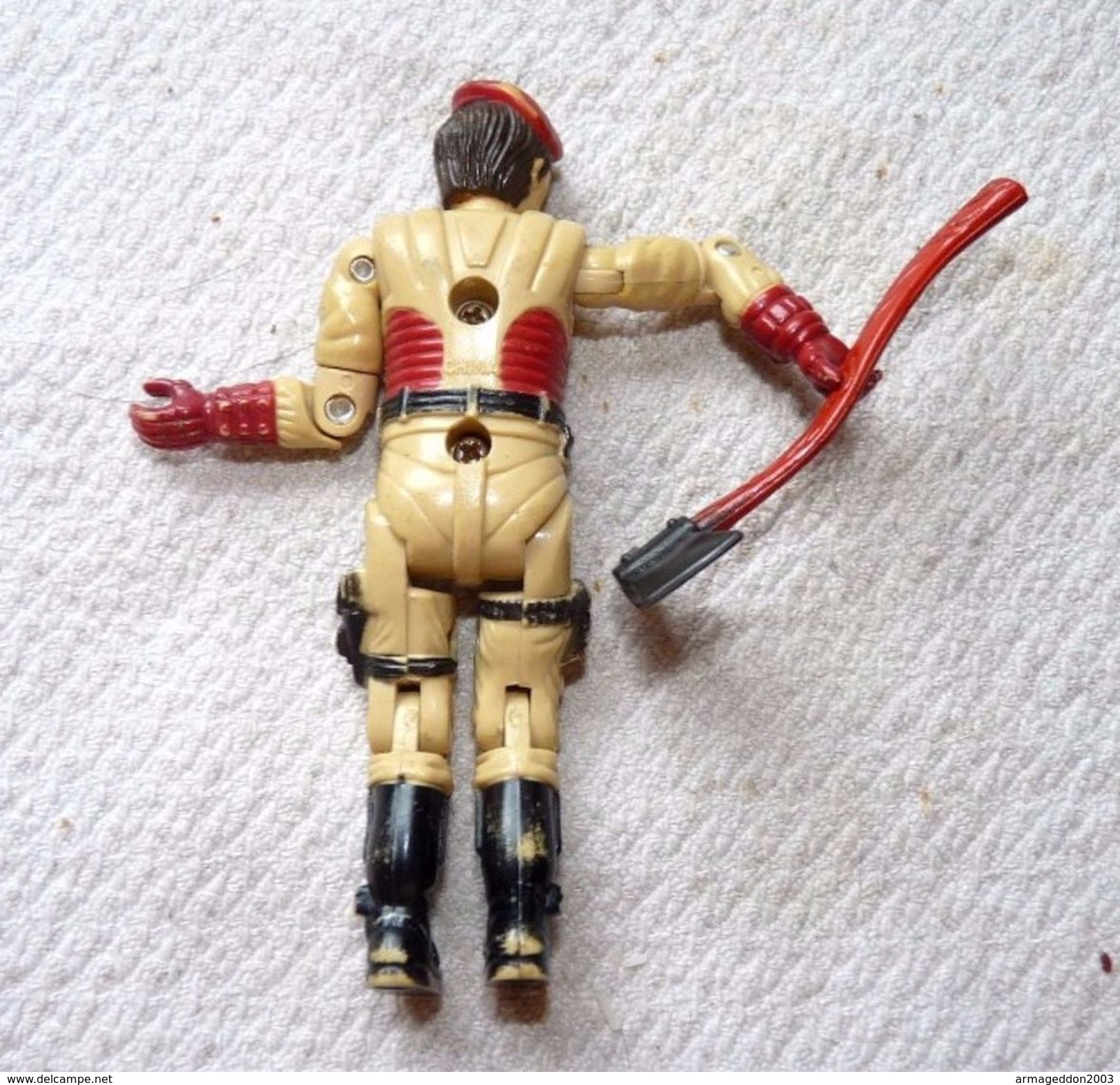 ANCIENNE Figurine GIJoe BERET ROUGE Vintage BON ETAT AVEC HACHE   PAS DE MARQUE LA HACHE A ETE RAJOUTEE - GIJoe