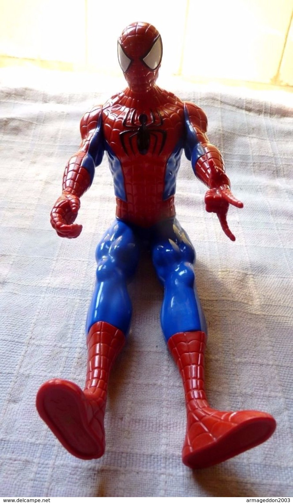 FIGURINE SPIDERMAN HASBRO 2013 / 28.5 Cm TRES BON ETAT - Spider-Man