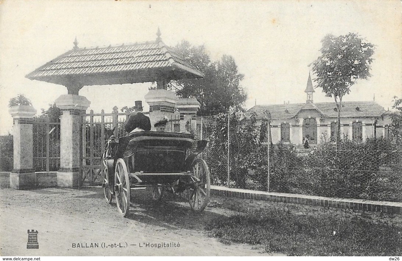 Ballan (Indre-et-Loire) - L'Hospitalité - Calèche Devant La Propriété - Carte Non Circulée - Ballan-Miré