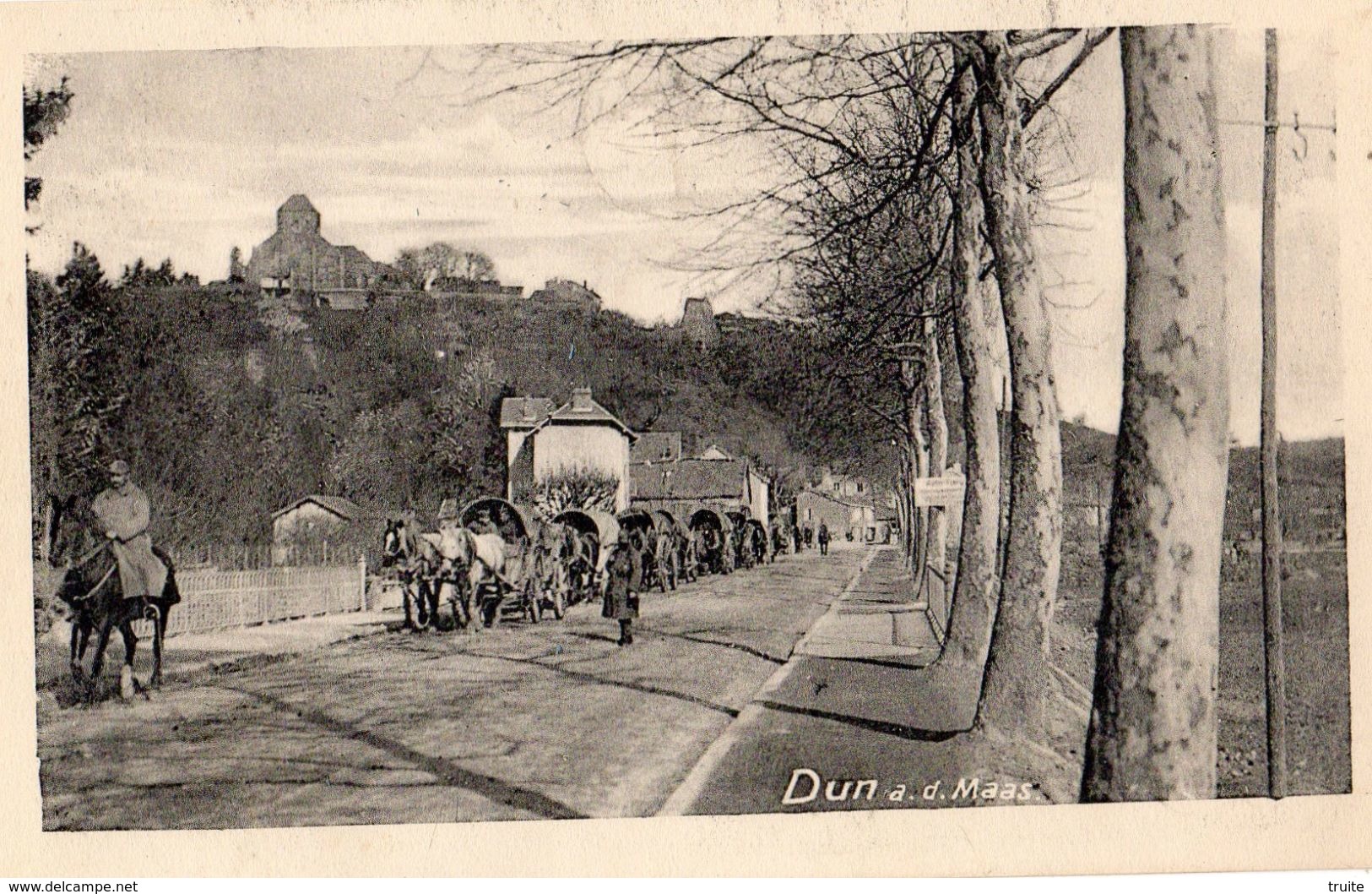 DUN-SUR-MEUSE CONVOI DE POILUS AVEC LEURS VOITURES (CARTE ALLEMANDE) - Dun Sur Meuse