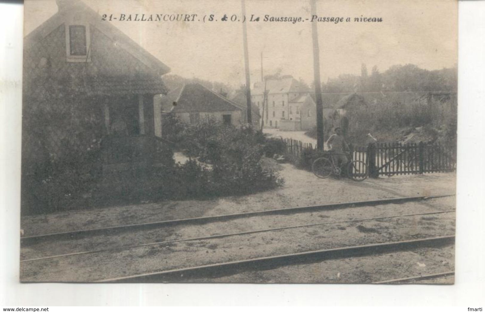 21. Ballancourt, La Saussaye, Passage à Niveau - Ballancourt Sur Essonne