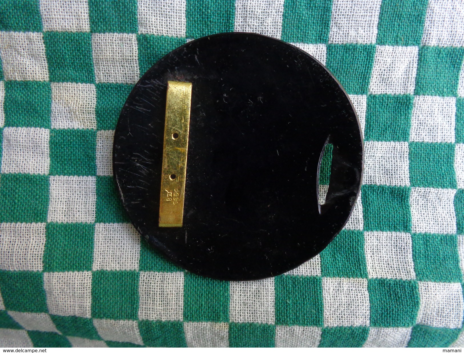 1 Partie D'une Boucle De Cape -matiere A Identifier -bakelite Sous Reserve -diametre 6 Cm - Andere & Zonder Classificatie