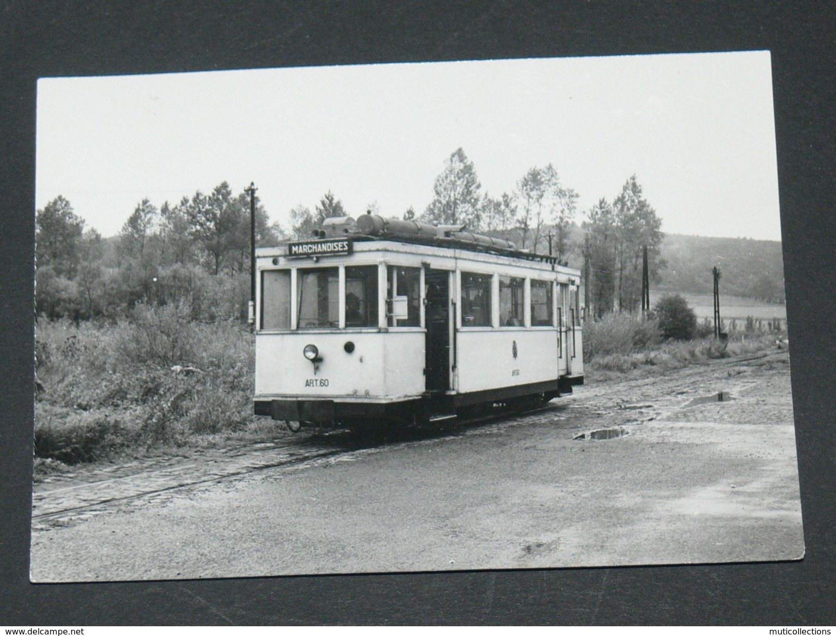 LILLE ROUBAIX TOURCOING 1950 / TRAMWAY A LA STATION "  MARCHANDISES" /  15X11 CM  / SERIE 20  VUE 10 / CLICHE  J  BAZIN - Trains