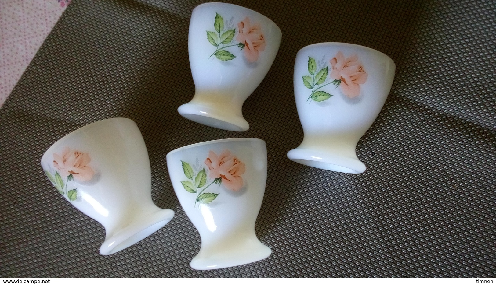 LOT De 4 COQUETIERS En VERRE OPALINE - Décor De Fleur ROSE - 5cm - Autres & Non Classés