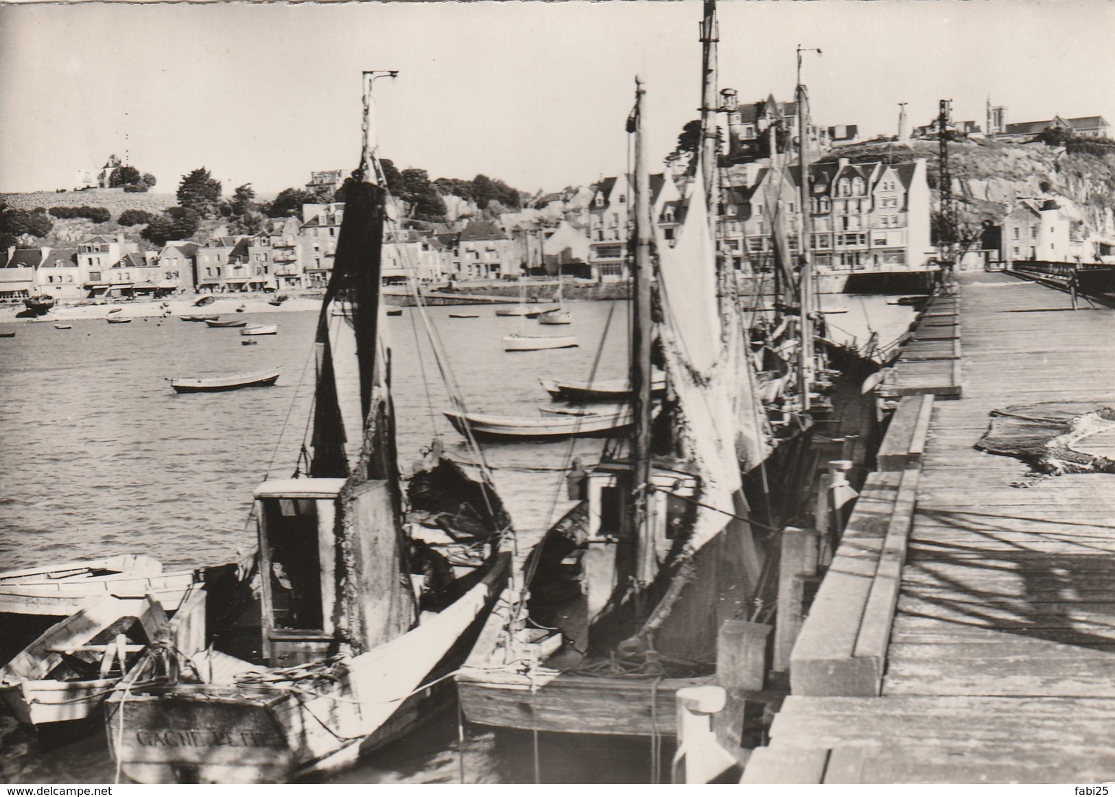 CANCALE BATEAUX DE PECHE - Cancale