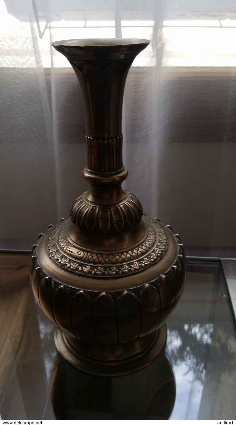 IRAN - élégant Vase Qajar En Bronze Au Serpent - Arte Oriental