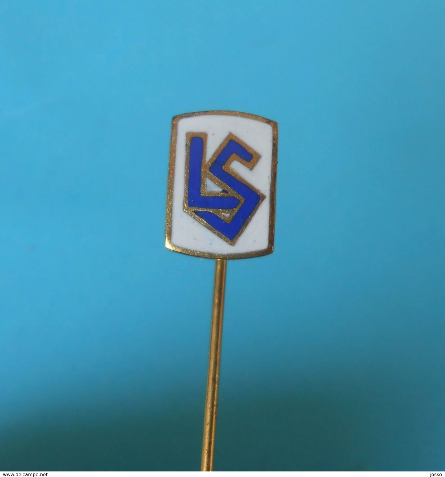 FC LAUSANNE-SPORT Switzerland Football Club Old Enamel Pin Badge Soccer Fussball Calcio Foot Anstecknadel Schweiz Suisse - Football