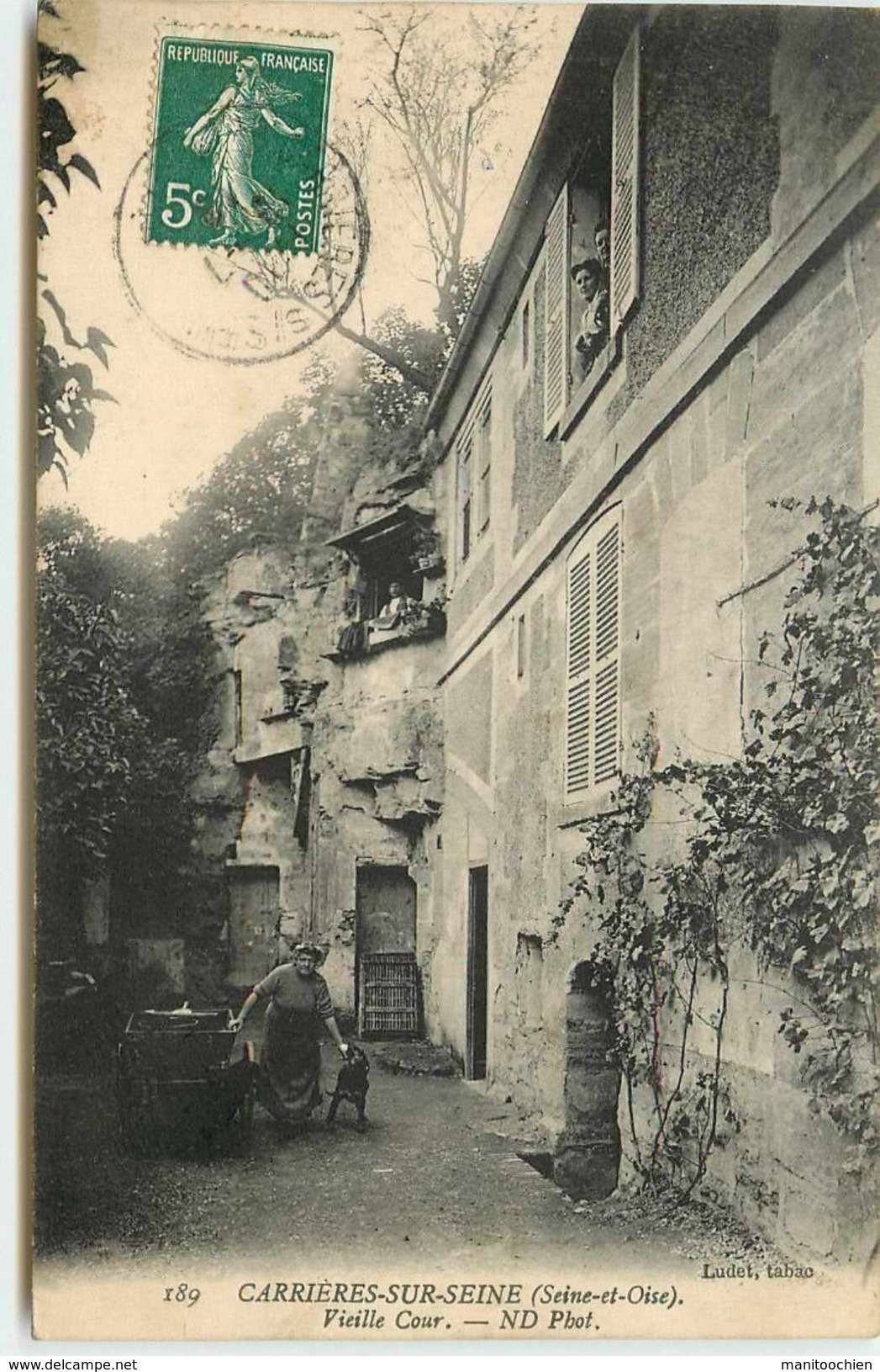 DEP 78 CARRIERES SUR SEINE VIEILLE COUR MARCHANDE DE POISSON VOITURE A CHIEN - Carrières-sur-Seine