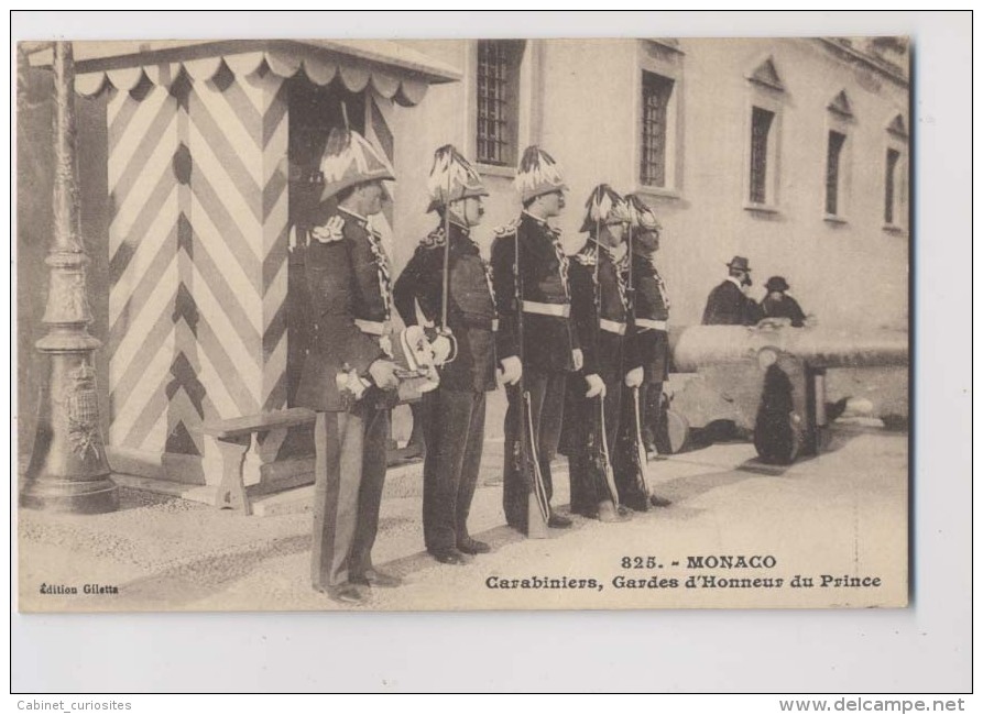 CARABINIERS - Gardes D'honneur Du Prince - Monaco - Gros Plan - Animée - Palacio Del Príncipe