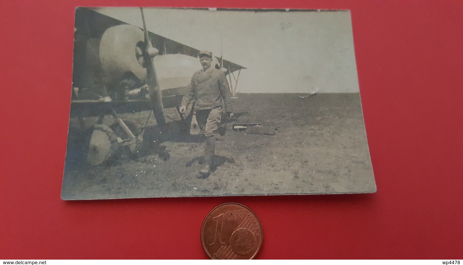 Photo Un Pilote Et Son Avion Ecrit Au Dos Reims 1917 Sur Le Terrain De Rosnay - Guerre, Militaire