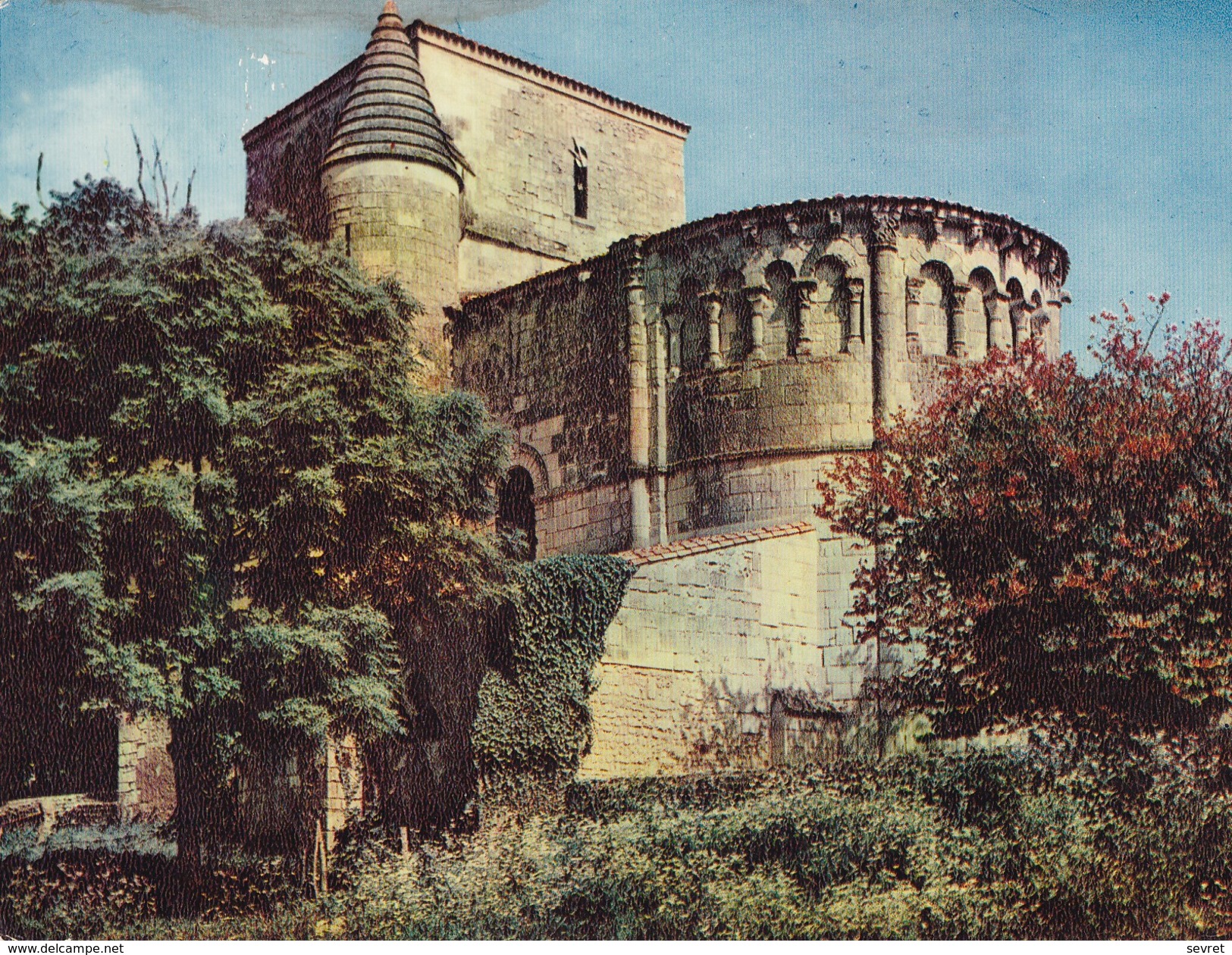 VAUX SUR MER. - L'Eglise. L'Abside Romane. CPSM - Vaux-sur-Mer