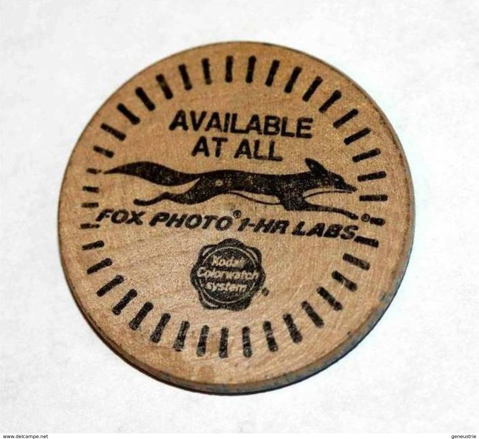 Wooden Token - Wooden Nickel - Jeton Bois Monnaie Nécessité - Tête D´Indien - Fox Photo Kodak - Renard - Etats-Unis - Monétaires/De Nécessité