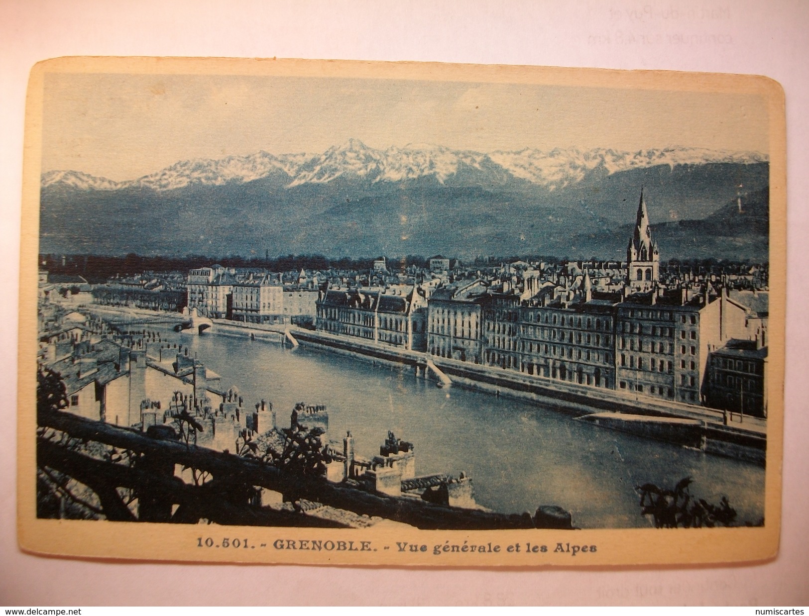 Carte Postale Grenoble (38) Vue Générale Et Les Alpes (Petit Format Oblitérée 1930 Timbre 50 Centimes) - Grenoble