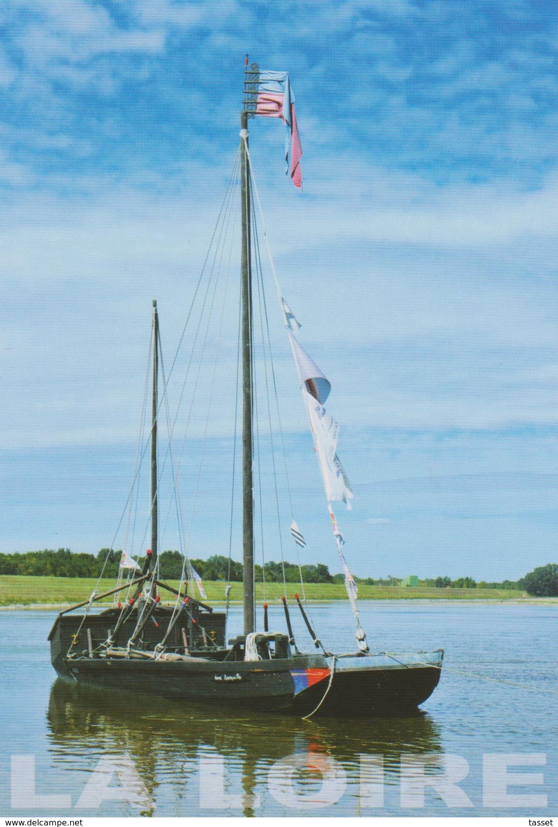 Lot 2 CPM : Péniches Gabares  à Rogny Les 7 écluses + Une Gabare Sur La Loire Voir 2 SCANS - Altri & Non Classificati