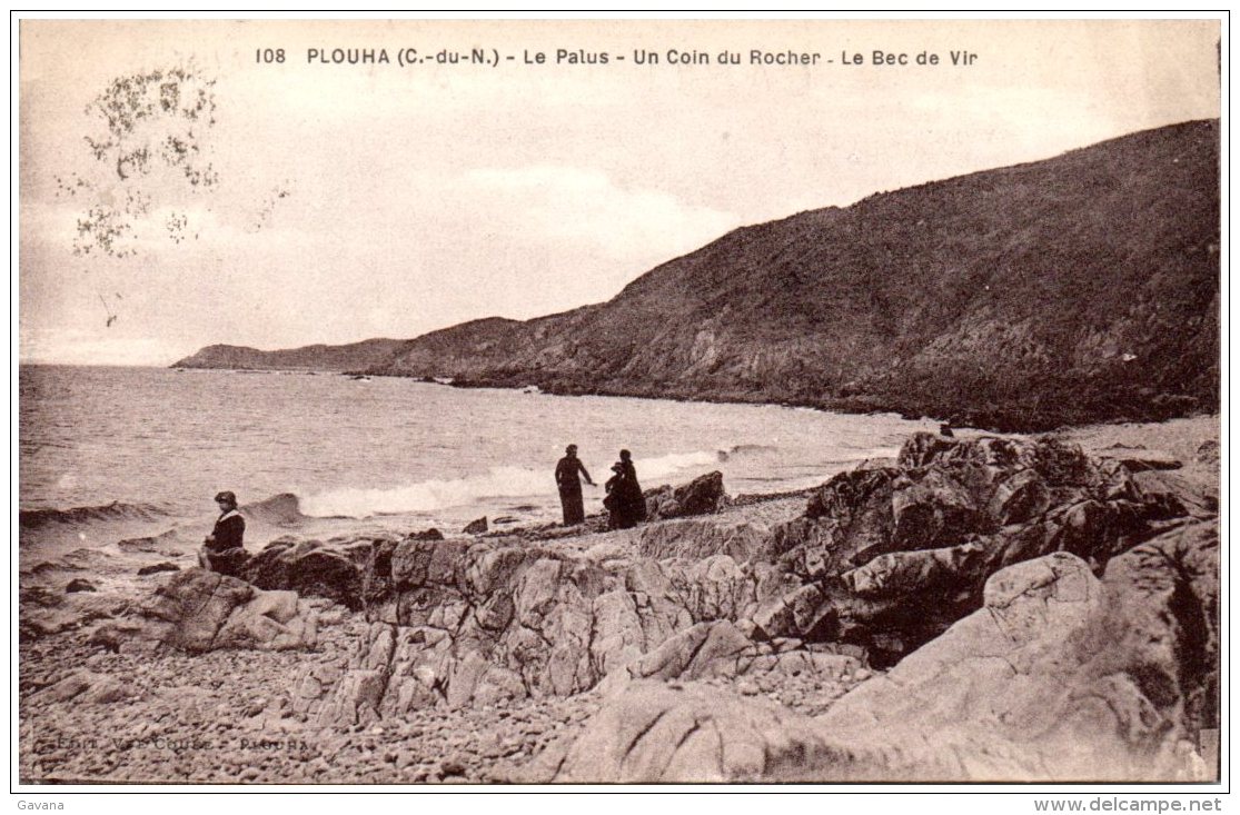 22 PLOUHA - Le Palus - Un Coin Du Rocher - Le Bec De Vir   (Recto/Verso) - Plouha