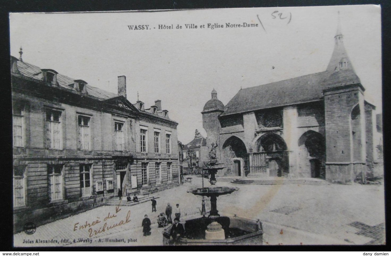 Carte Postale De Wassy - Hotel De Ville Et Eglise Notre-Dame - Wassy