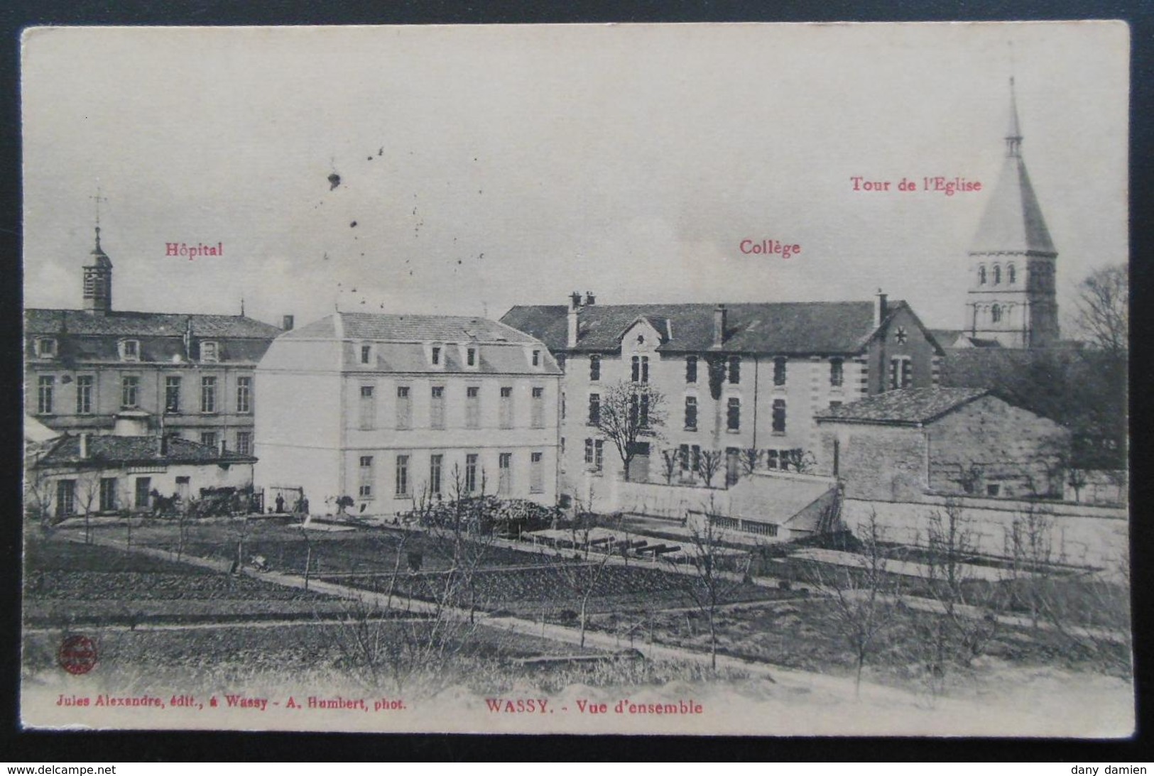 Carte Postale De Wassy - Vue D'Ensemble (Hopital, Collège, Tour De L'Eglise) - Wassy