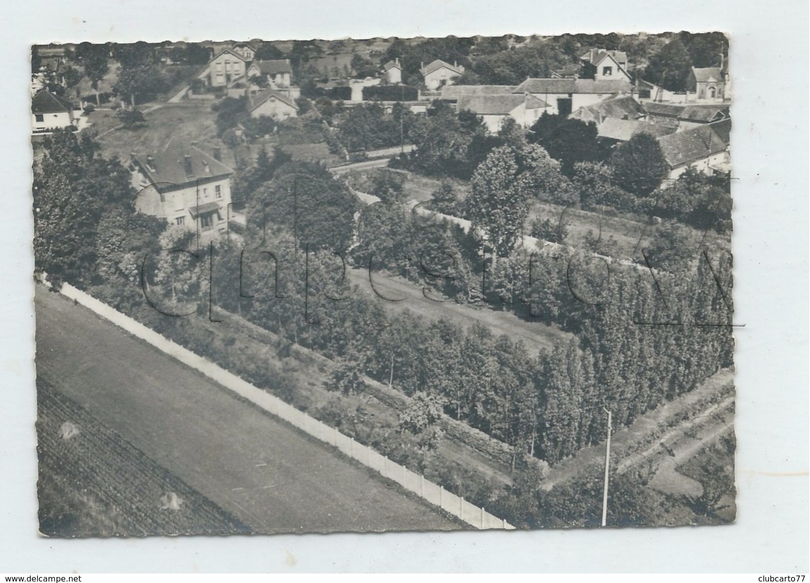 Perthes (77) :  Vue Aérienne Générale Au Niveau De'une Villa  En 1950 GF. - Perthes