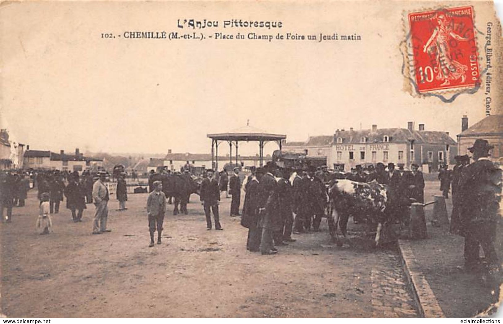 Chemillé     49     Un Jour De Foire    ( Décollée Et Rognée  Voir Scan) - Chemille