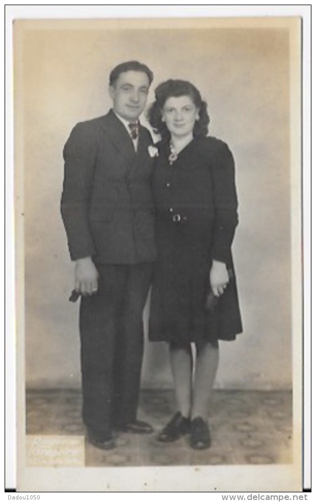 PHOTO Couple - Personnes Identifiées