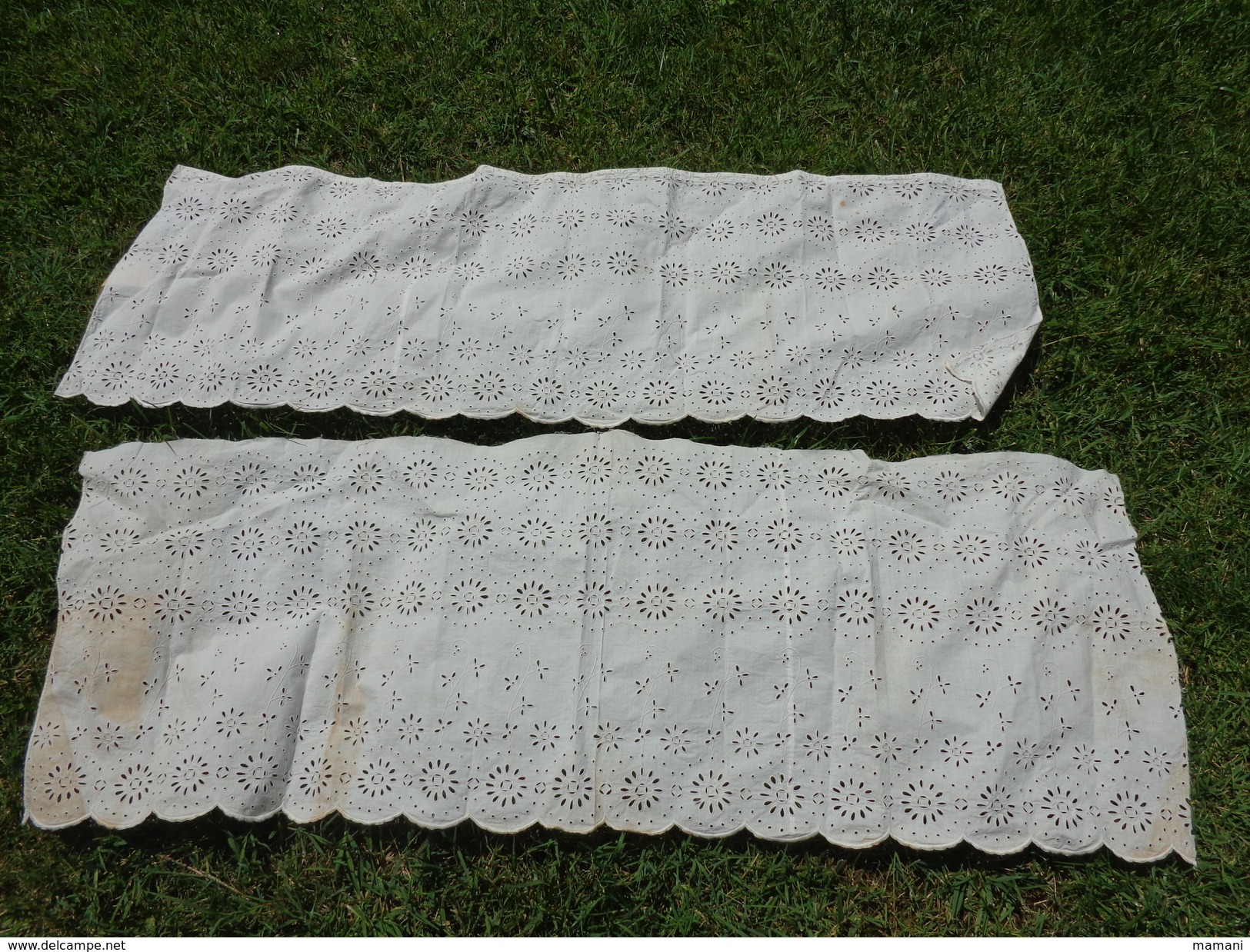 2 Pieces De Tissu -sublime-brodee Main -vintage-hat 43cmx120cm  Et  41x 120cm - Laces & Cloth