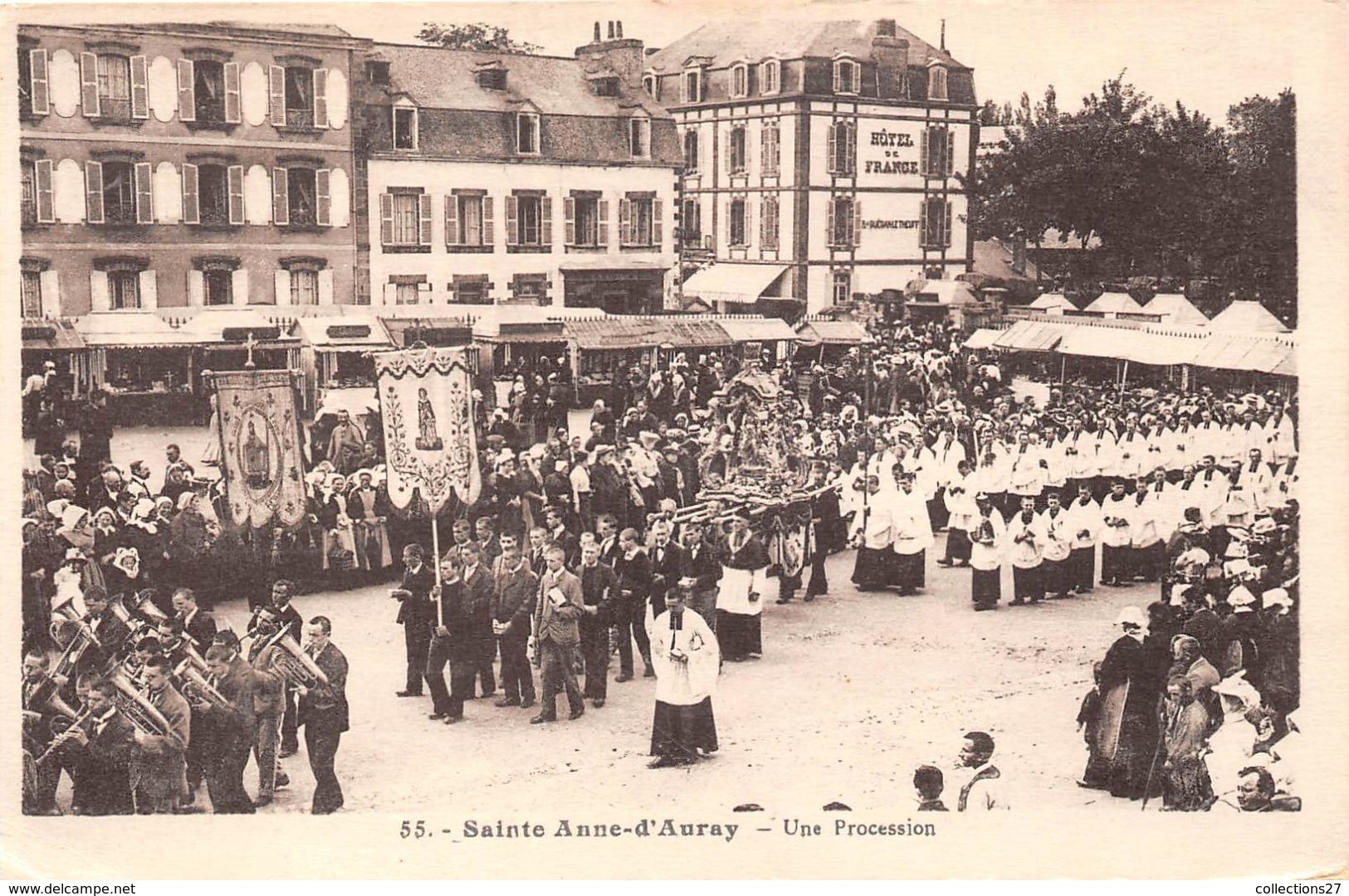 56-SAINT-ANNE-D'AURAY- UNE PROCESSION - Sainte Anne D'Auray