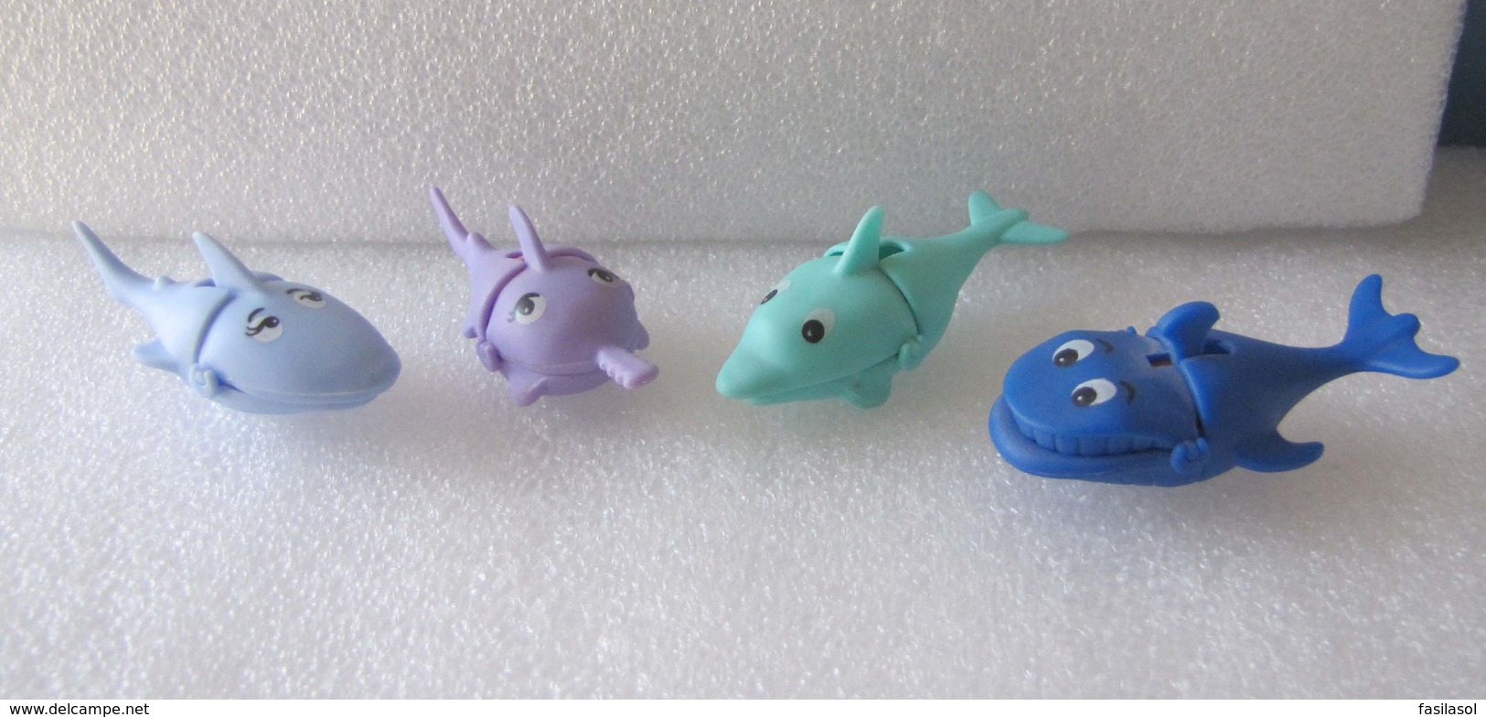 Kinder 1999 : Série Complète Les Poissons Pince-Col Avec 2 BPZ (4 Figurines) - Lots