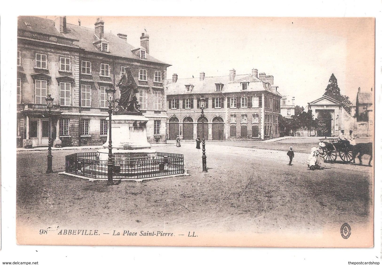 CPA 80 Abbeville, La Place Saint-Pierre Achat Immédiat - Abbeville