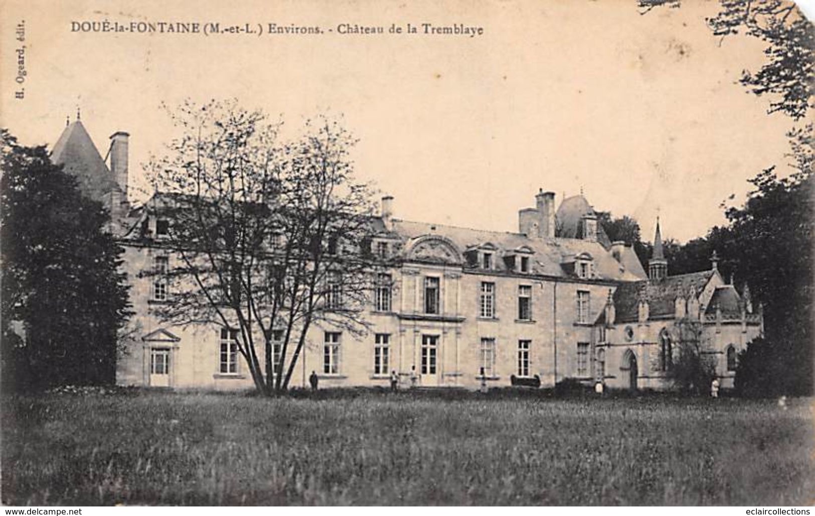 Doué La Fontaine      49      Château De La Tremblay      ( Voir Scan) - Doue La Fontaine