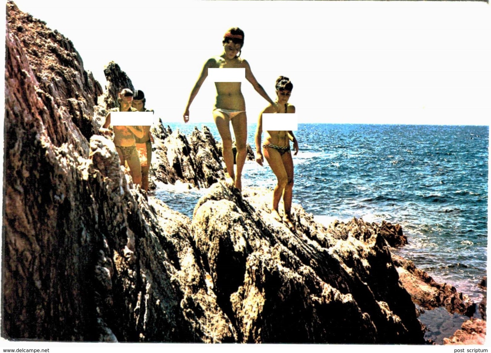 Hyères - Ile Du Levant - Dans Les Rochers - Nu - Naturisme - Hyeres