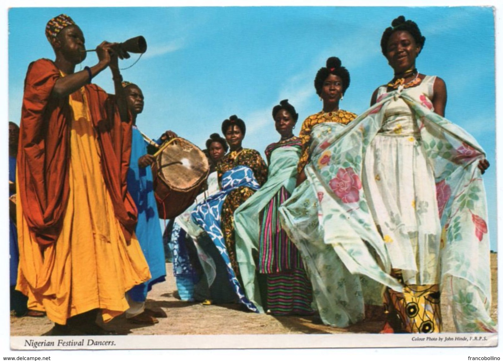 NIGERIA - NIGERIAN FESTIVAL DANCERS (PUBL.JOHN HINDE) / THEMATIC STAMP-BUTTERFLY - Nigeria