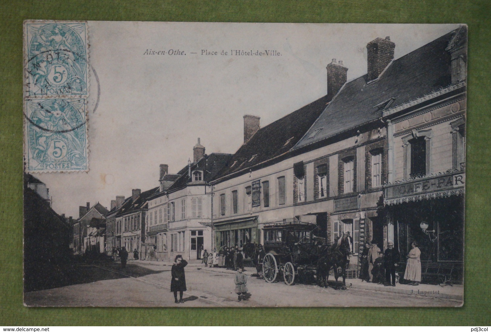 AIX-EN-OTHE - Place De L'Hôtel De Ville - Beau Plan Animé, Avec Attelage (Coffinet ? Chemin De Fer De L'est) - Coloré - Autres & Non Classés