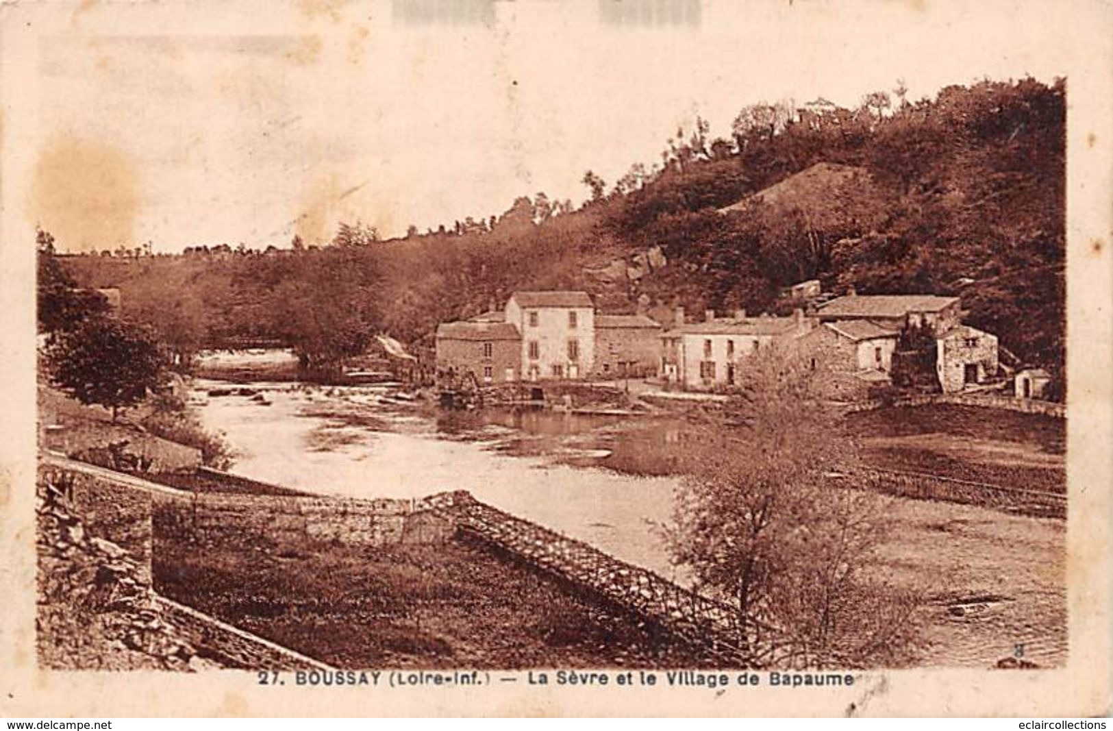 Boussay     44     Village De Bapaume      ( Voir Scan) - Boussay