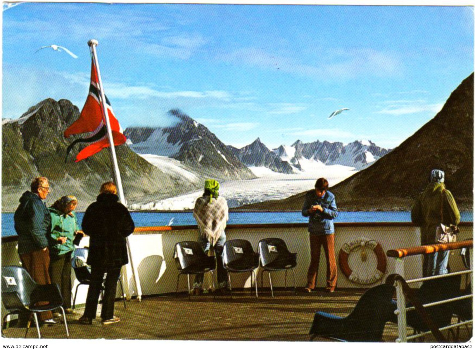 Svalbard - Hurtigruten I Magdalenefjorden - Norwegen