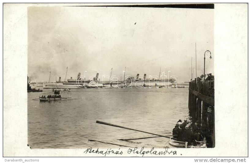 * T3 Behaj&oacute;z&aacute;s Helgolandba / Passengers Boarding A Ship With Rowboats At Helgoland, Germany; Photo... - Ohne Zuordnung