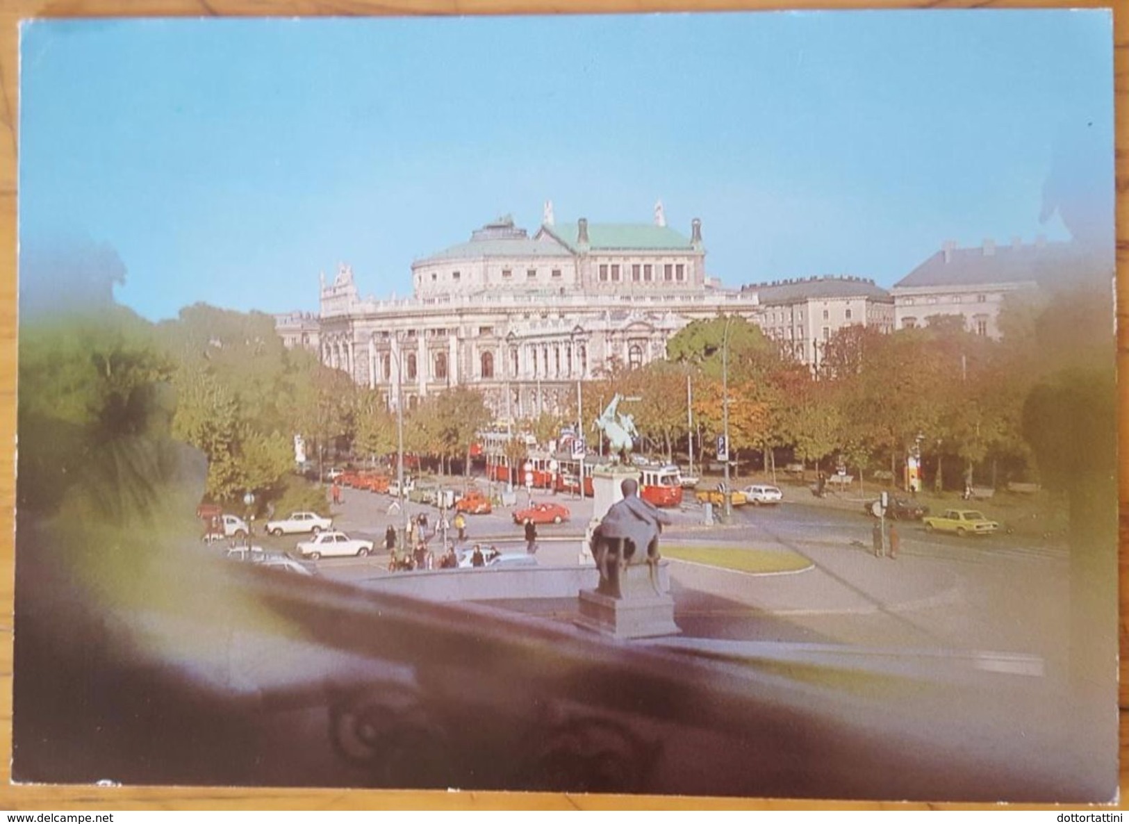 WIEN - Burgtheater - Theater Tram - Wien Mitte