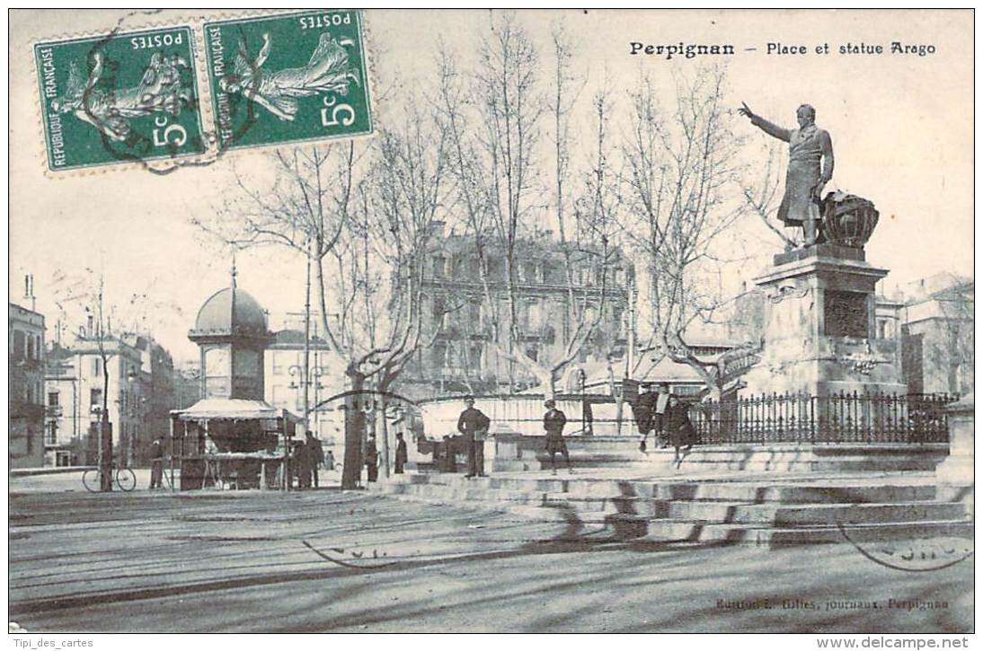 66 - Perpignan - Place Et Statue Arago (publicité Byrrh Sur Le Kiosque) - Perpignan