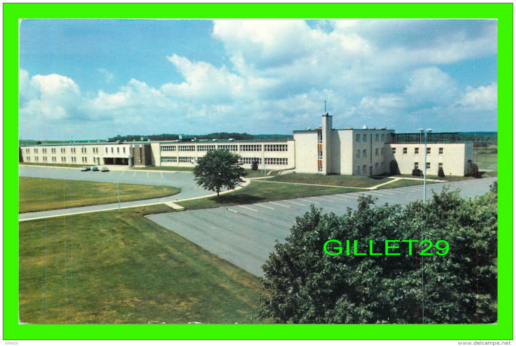 PLESSISVILLE, QUÉBEC - ECOLE POLYVALENTE PLESSISVILLE - CIRCULÉE EN 1989 -  PRESTIGE FILM LTEE - - Autres & Non Classés