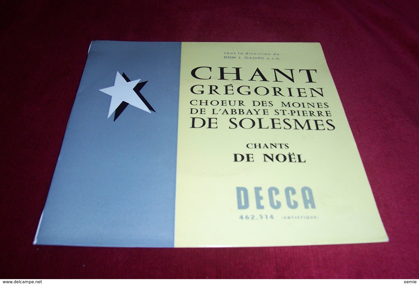 CHANT GREGORIEN  CHOEUR DES MOINES DE L'ABBAYE ST PIERRE DE SOLESME / CHANT DE NOEL - Christmas Carols