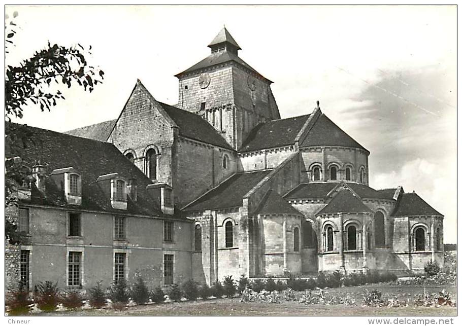 FONTGOMBAULT CHEVET DE L'EGLISE ET BATIMENTS CONVENTUELS - Sonstige & Ohne Zuordnung